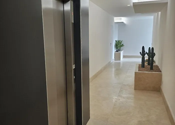 Colosseum Luxury 41 *